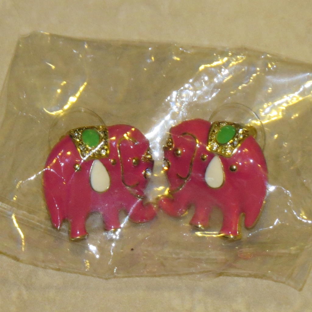 New Fornash Preppy Pink Enamel Elephant Post Earrings